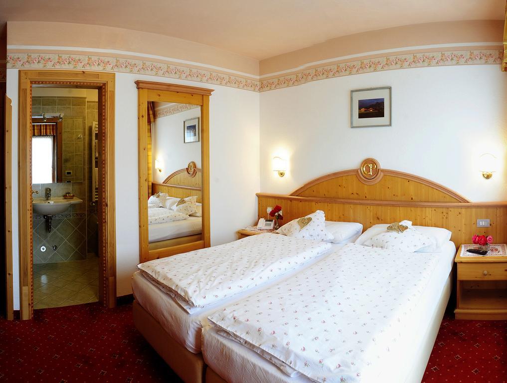 Hotel Cesa Padon Arabba Rum bild