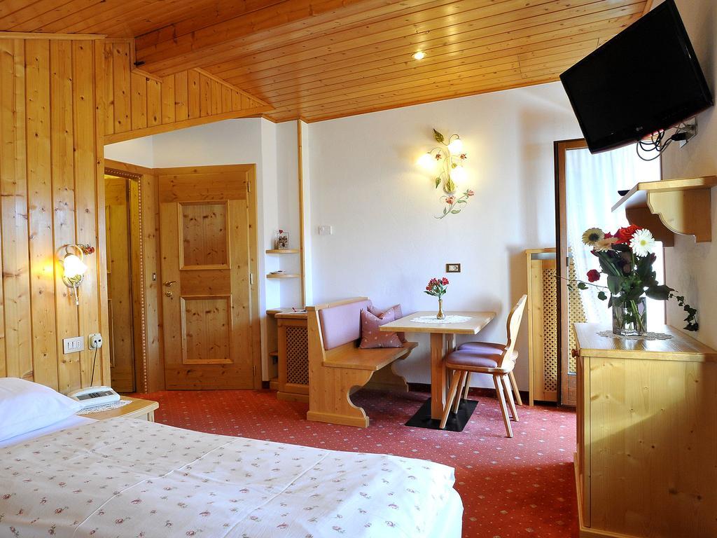 Hotel Cesa Padon Arabba Exteriör bild